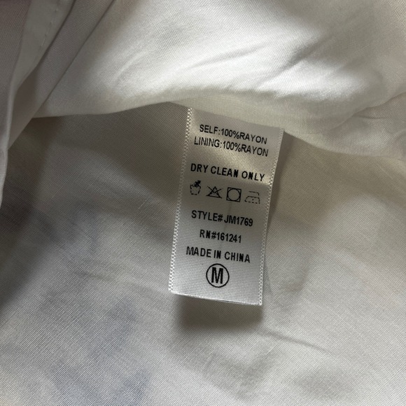 J. Marie White Blue Floral Embroidered Tiered Mini Dress Womens Medium  Pockets - Picture 10 of 11